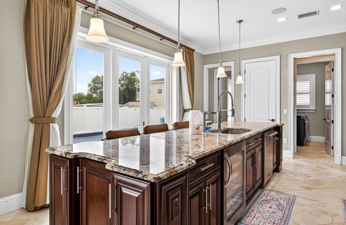 Clearwater House | Sunshine Villa 6 bedrooms 6bathroom heated pool Clearwater