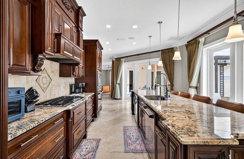 Clearwater House | Sunshine Villa 6 bedrooms 6bathroom heated pool Clearwater