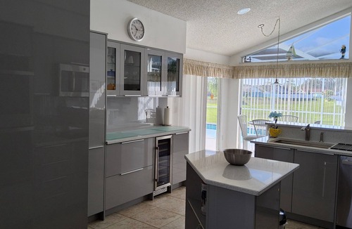 Fairway Oaks House | Sunshine Villa - Home from Home
