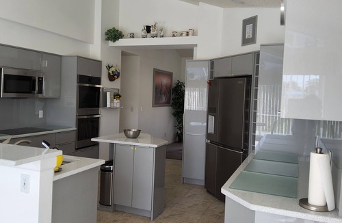 Fairway Oaks House | Sunshine Villa - Home from Home
