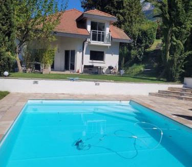 Veyrier-du-Lac Villa | Sunshine Villa in front of Annecy Lake