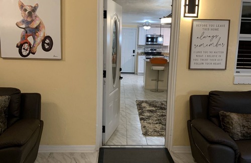 Northside House | Sunshine Villa One