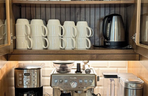 Sunriver House | Sunstone Stunner - Six Master Suites and Bunkroom