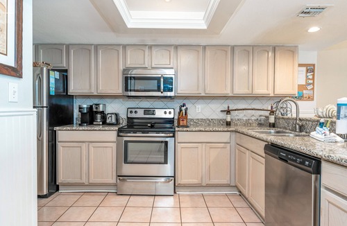 South Padre Island Condo | Suntide II 505 - Top Floor Condo w/Vaulted Ceilings, Private Balcony, Beachfront Pool & Spa, Direct Ocean Access