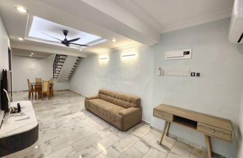 Central Seberang Perai Apartment | Sunway Homestay 8pax 2Bath