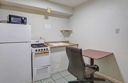 West San Antonio Hotel | Super 7 Inn By Oyo San Antonio N.W. Medical Center