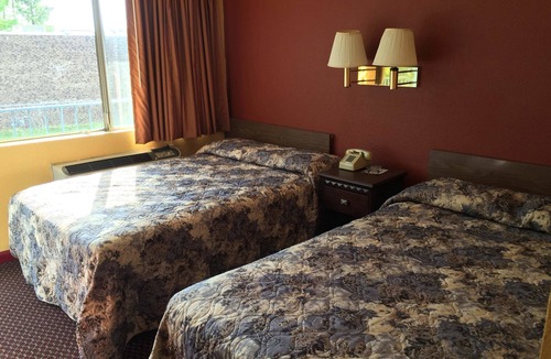 Little Rock Hotel | Super 7 Inn