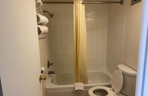 Wright City Hotel | Super 7 Inn