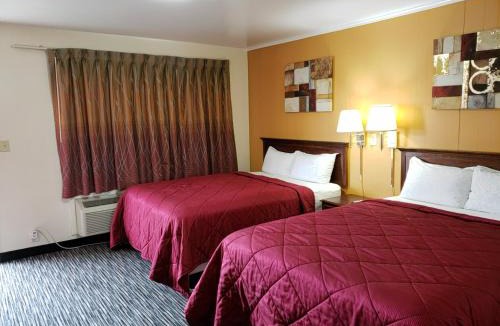 Sedalia Hotel | Super 7 Motel