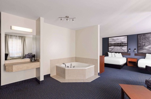 Sainte-Agathe-des-Monts Hotel | Super 8 by Wyndham Sainte Agathe Des Monts