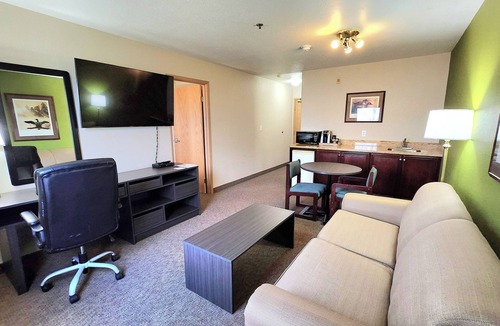 Portage La Prairie Hotel | Super 8 by Wyndham Portage La Prairie MB