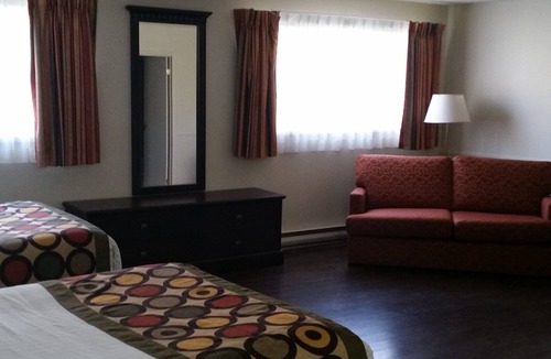 Addison Hotel | Super 8 by Wyndham Brockville