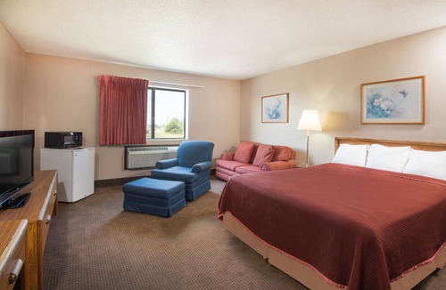 Abilene Hotel | Super 8 by Wyndham Abilene KS