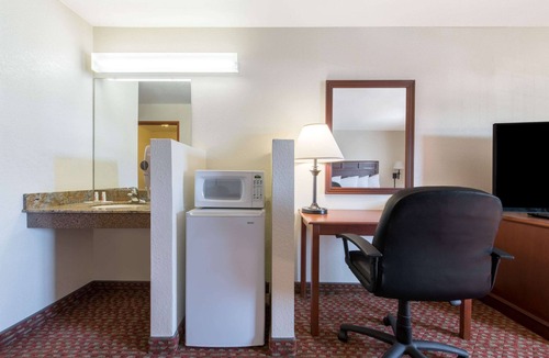 Abilene Hotel | Super 8 by Wyndham Abilene South