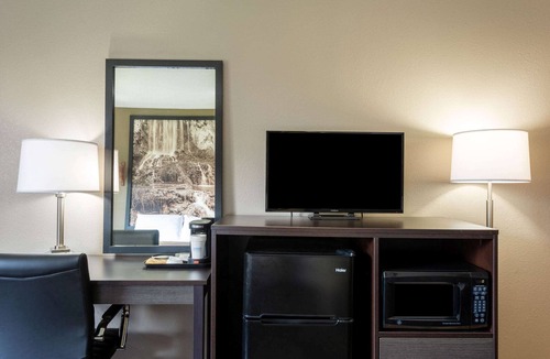 Abingdon Hotel | Super 8 by Wyndham Abingdon VA