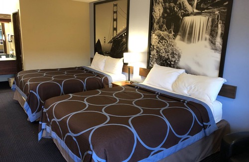 Albany Hotel | Super 8 by Wyndham Albany/Corvallis