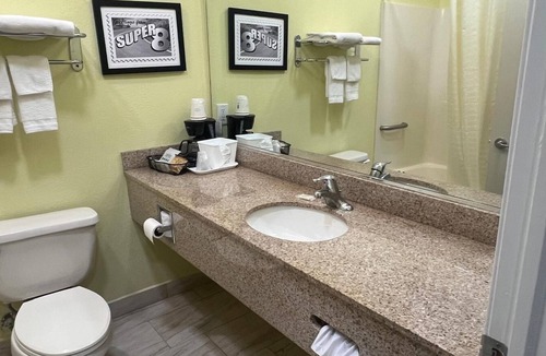 Colonie Hotel | Super 8 by Wyndham Albany