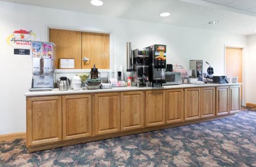 Alma Hotel | Super 8 by Wyndham Alma