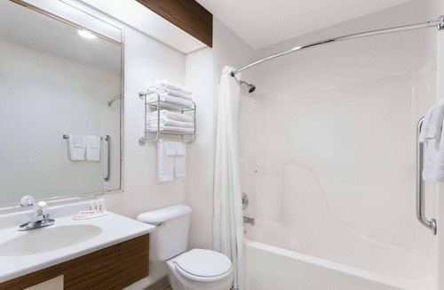 Antigo Hotel | Super 8 by Wyndham Antigo