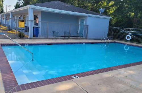 Caddo Valley Hotel | Super 8 by Wyndham Arkadelphia Caddo Valley Area