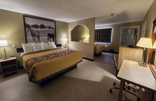 Caddo Valley Hotel | Super 8 by Wyndham Arkadelphia Caddo Valley Area