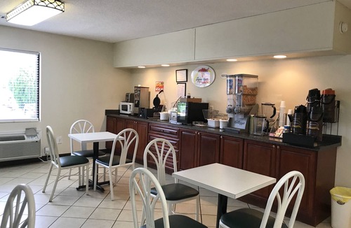 Ashburn Hotel | Super 8 by Wyndham Ashburn