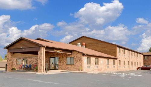 Ashland Hotel | Super 8 by Wyndham Ashland