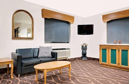 Ashland Hotel | Super 8 by Wyndham Ashland