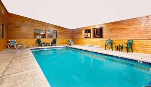 Ashland Hotel | Super 8 by Wyndham Ashland
