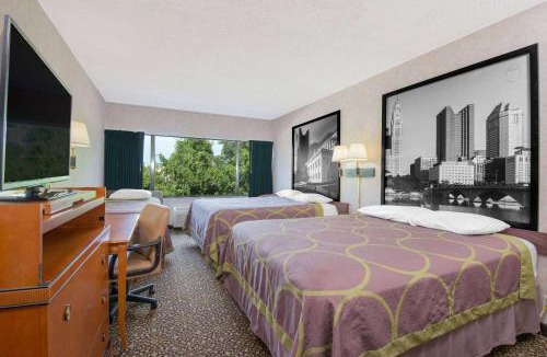 Ashland Hotel | Super 8 by Wyndham Ashland