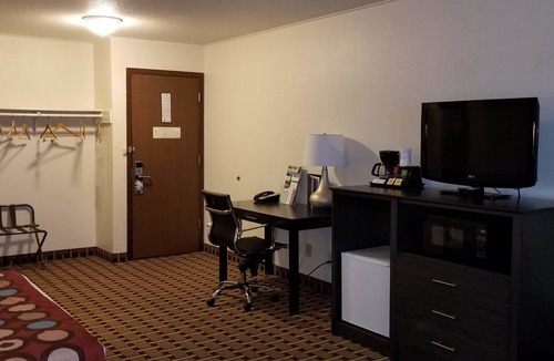 Ashland Hotel | Super 8 by Wyndham Ashland