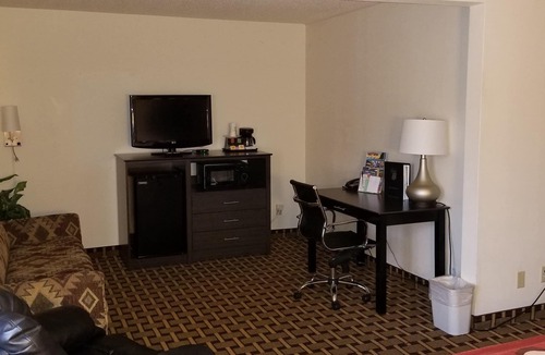 Ashland Hotel | Super 8 by Wyndham Ashland