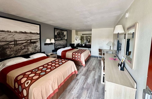 Athens Hotel | Super 8 by Wyndham Athens TX