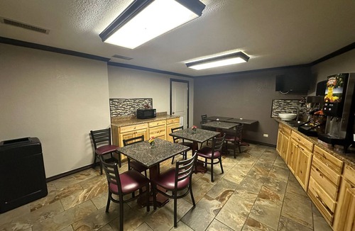 Athens Hotel | Super 8 by Wyndham Athens TX