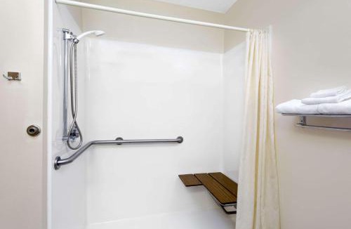 Athens Hotel | Super 8 by Wyndham Athens