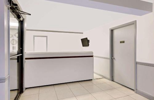 Athens Hotel | Super 8 by Wyndham Athens