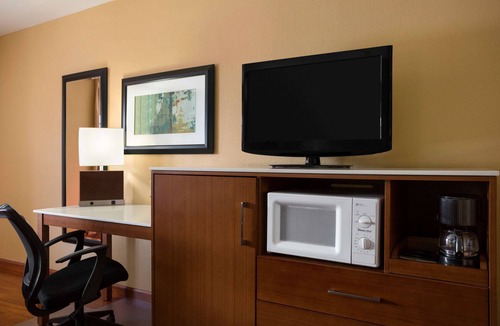 Swede Hill Hotel | Super 8 by Wyndham Austin Downtown/Capitol Area