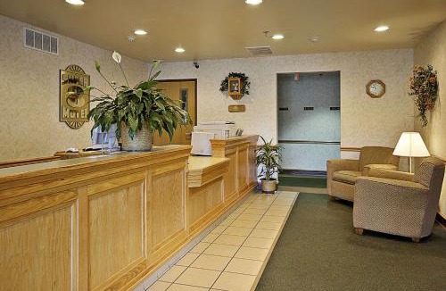 Ava Hotel | Super 8 by Wyndham Ava