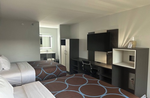 Woodlawn Hotel | Super 8 By Wyndham Baltimore Northwest