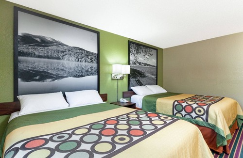 Bath Hotel | Super 8 by Wyndham Bath Hammondsport Area