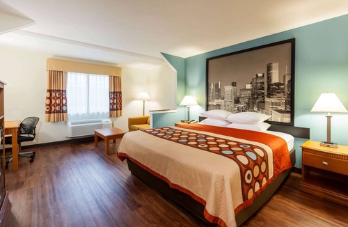 Beaumont Hotel | Super 8 by Wyndham Beaumont I-10 South/College St
