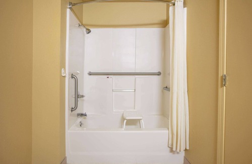 Vinita Hotel | Super 8 by Wyndham Big Cabin/Vinita Area