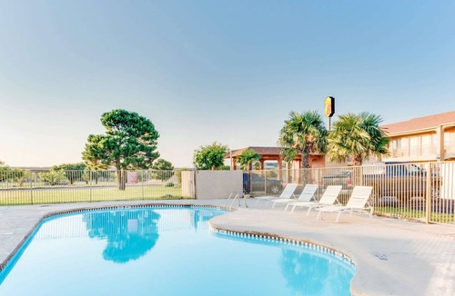 Big Spring Hotel | Super 8 by Wyndham Big Spring TX