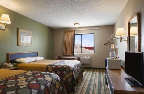 Blackwell Hotel | Super 8 by Wyndham Blackwell