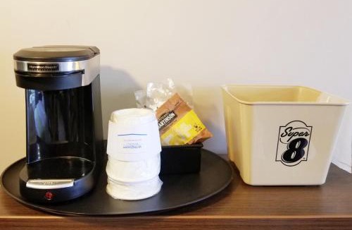 Brandon Hotel | Super 8 by Wyndham Brandon MB
