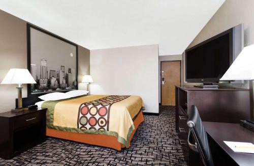 West Hills Hotel | Super 8 by Wyndham Bremerton