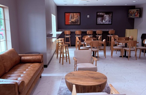 Brenham Hotel | Super 8 by Wyndham Brenham TX