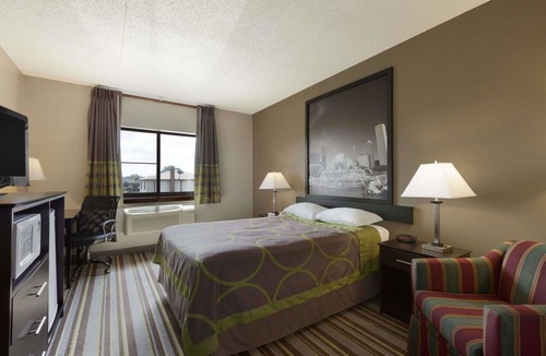 Bridgeview Hotel | Super 8 by Wyndham Bridgeview/Chicago Area