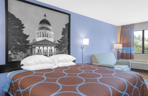 Brinkley Hotel | Super 8 by Wyndham Brinkley