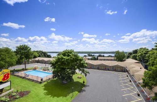 Addison Hotel | Super 8 by Wyndham Brockville